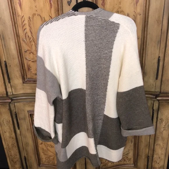 Cyrus Colorblock Cardigan - Picture 2 of 8